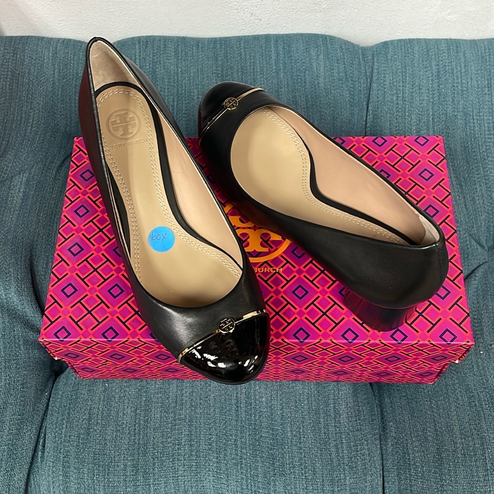 Tory Burch Classy Heeled Shoes with Box and Dust Bags